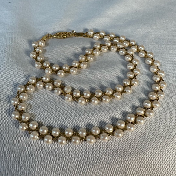 Two goldtone braided pearl bead necklaces - Picture 4 of 7